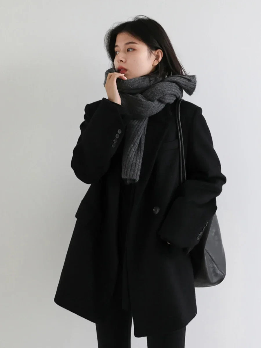 Elegant Women’s Coat – Modern Refined