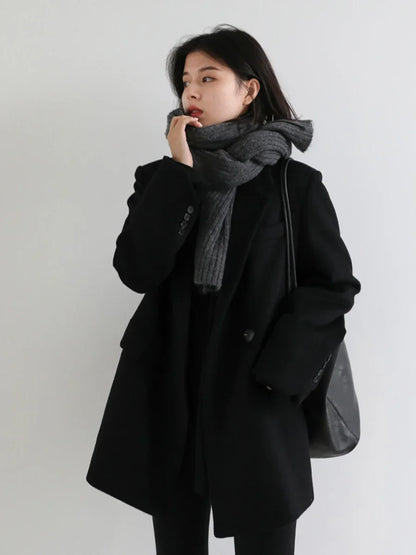 Elegant Women’s Coat – Modern Refined