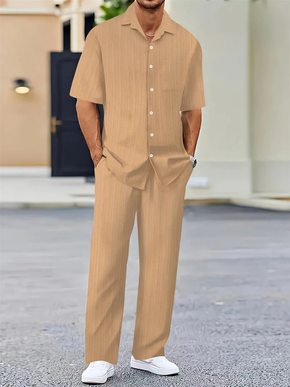 Urban Classic – Shirt & Trousers in Timeless Style