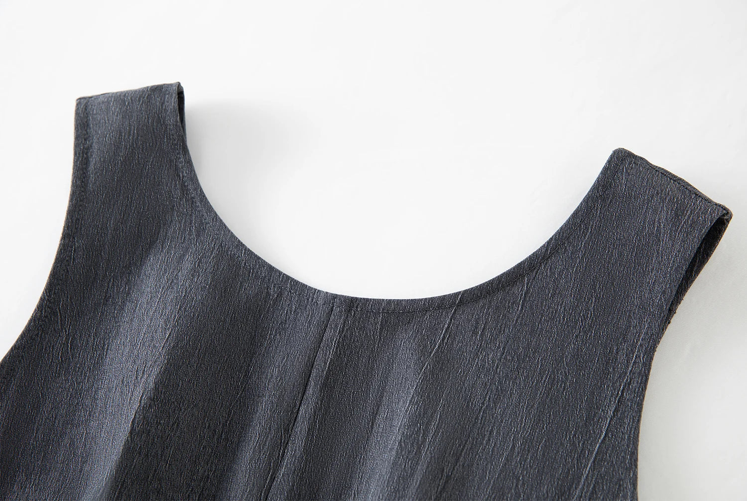 Sleeveless Summer Top – Tailored Waist Detail