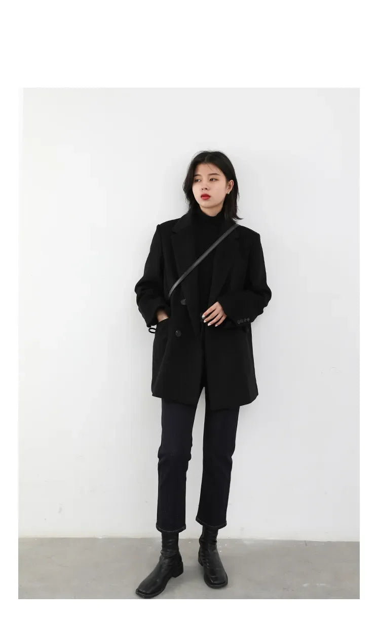 Elegant Women’s Coat – Modern Refined