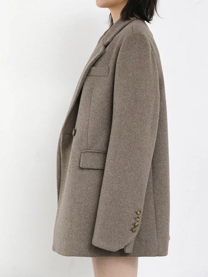 Elegant Women’s Coat – Modern Refined