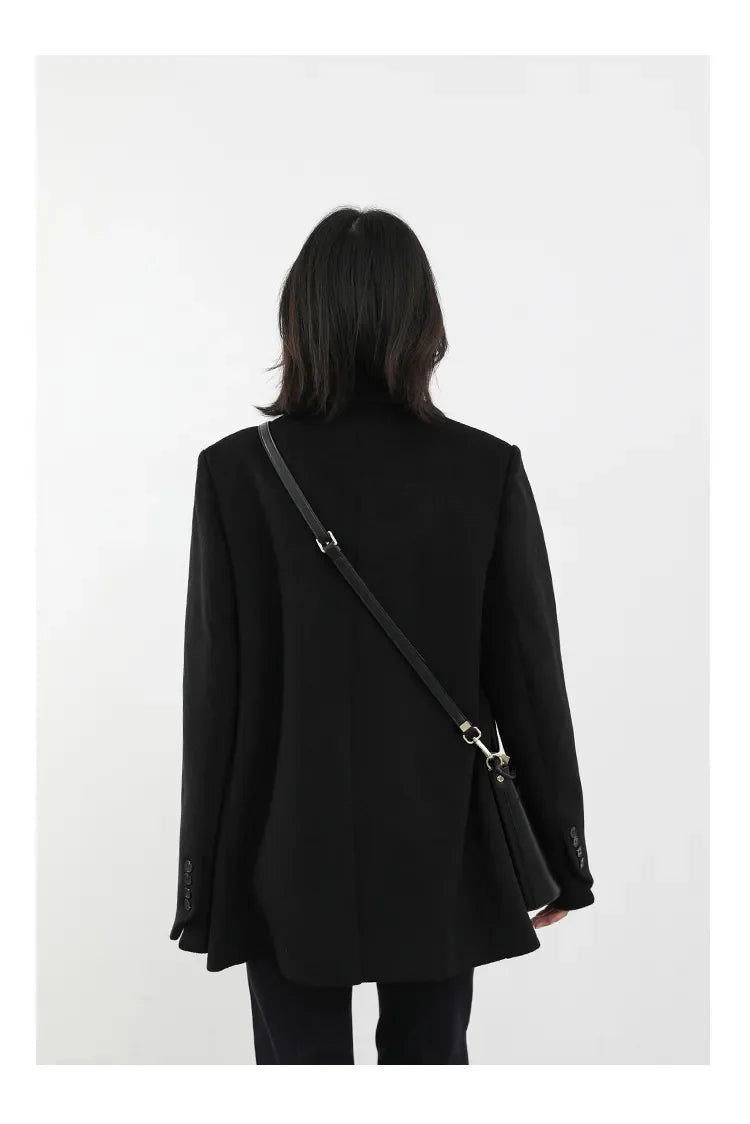 Elegant Women’s Coat – Modern Refined